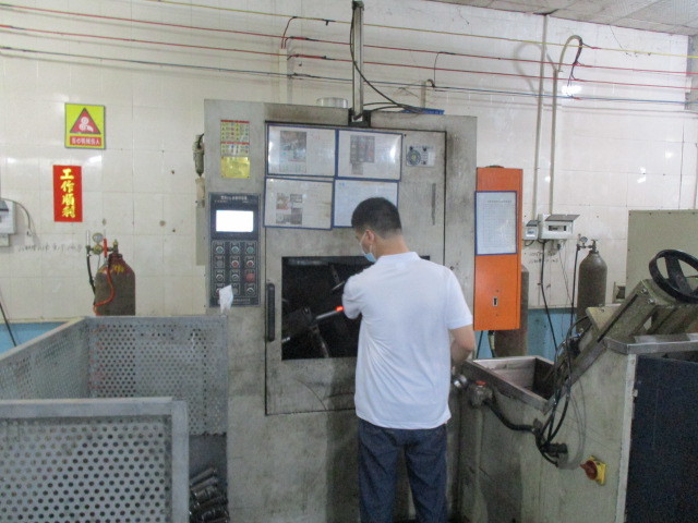 Guangzhou Tech master auto parts co.ltd linea di produzione in fabbrica