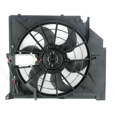 Assemblea di ventola di raffreddamento del radiatore per il motore di ventola di raffreddamento di serie E46 400W di BMW 3 17117525508 17117561757