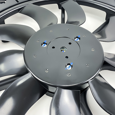 Ventilatore di raffreddamento per auto in plastica per BMW E70 E71 F15 F16 Modelli ISO TS15949 Certificato 17427616104 17428508177