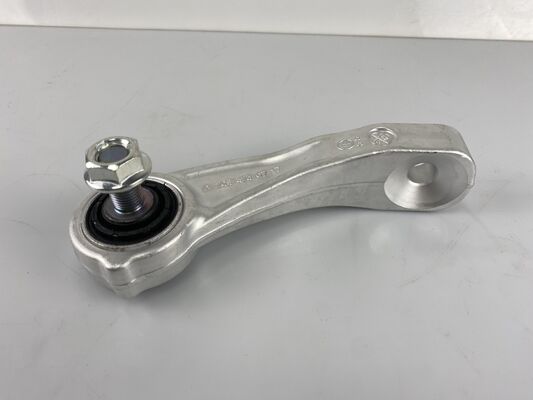 Braccio oscillante anteriore inferiore OE 2053230717 per Mercedes Classe C W205 con garanzia di 18 mesi