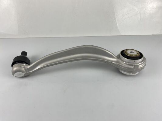 Braccio di controllo inferiore in gomma e acciaio di dimensioni standard OEM con garanzia di 18 mesi per Mercedes Classe C W205 2014-2021