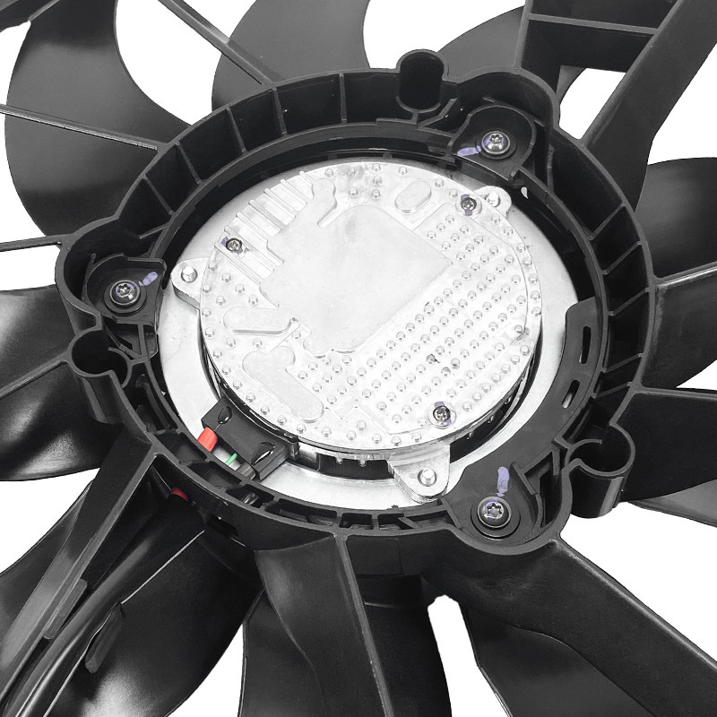 Assemblaggio di ventilatore di radiatore di raffreddamento in plastica per Jeep Wrangler JL 2018-2022 Gladiator 68272755AB 68272755AD