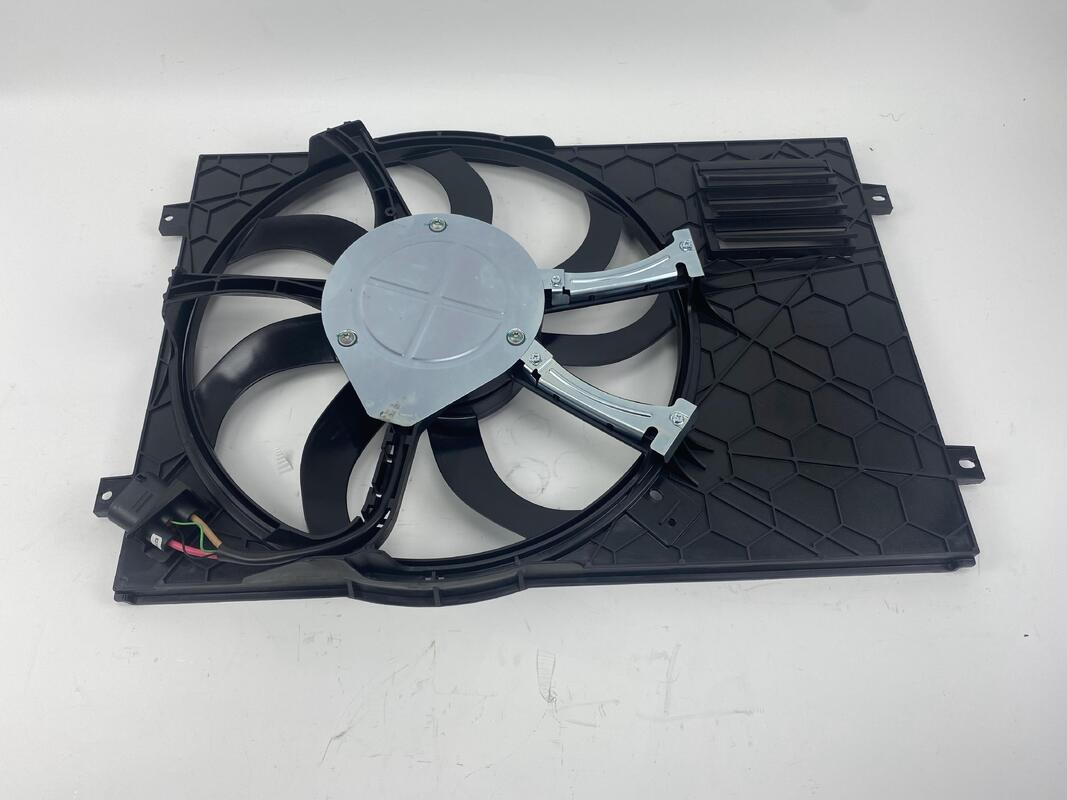 Ventola di raffreddamento per auto per VW TIGUAN 9B9 5N Ventola di raffreddamento radiatore auto 5N0121205K