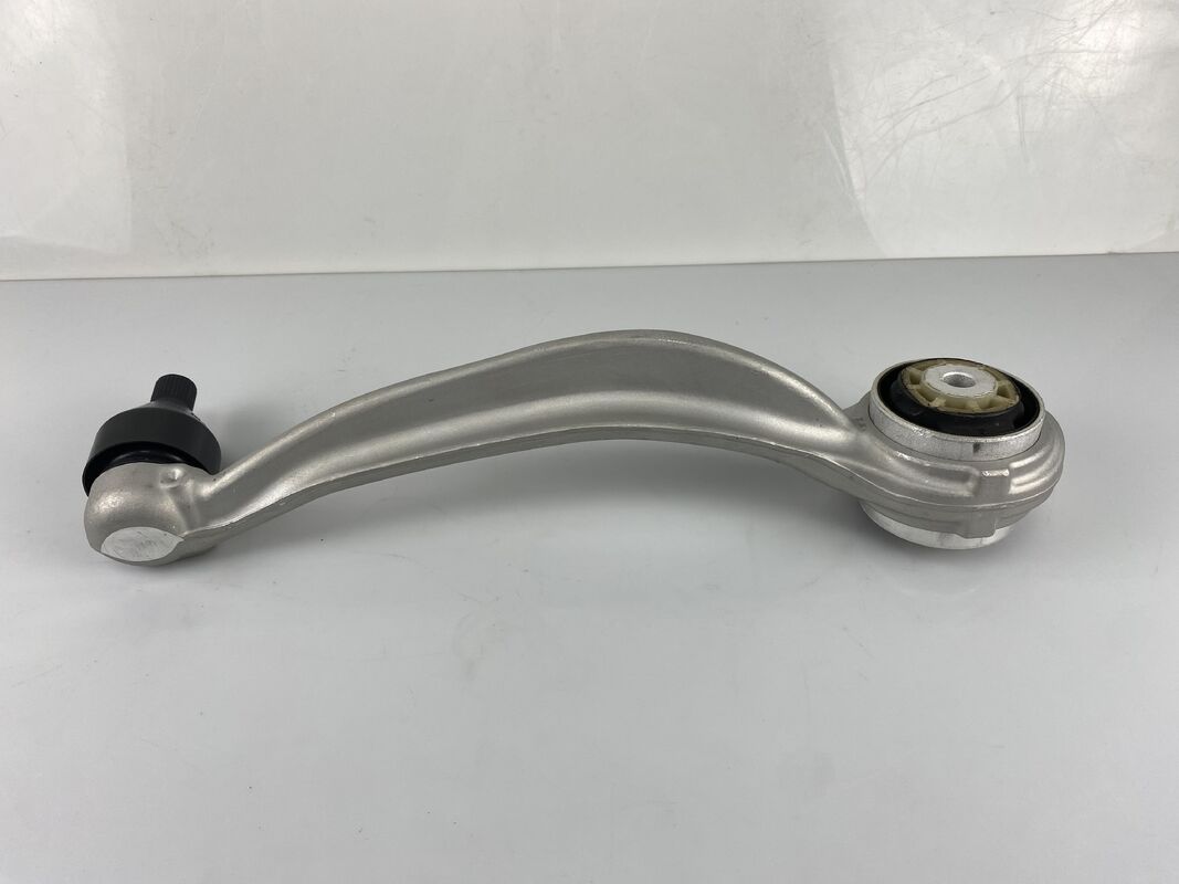 Braccio di controllo inferiore in gomma e acciaio di dimensioni standard OEM con garanzia di 18 mesi per Mercedes Classe C W205 2014-2021